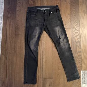 Slim fit Uniqlo jeans size 32